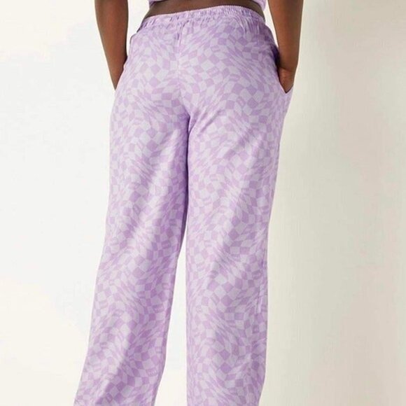 vs PINK LOUNGE/SLEEP PANTS IN PURPLE WITH LOGO WAISTBAND IN SIZE MEDIUM - Picture 4 of 6